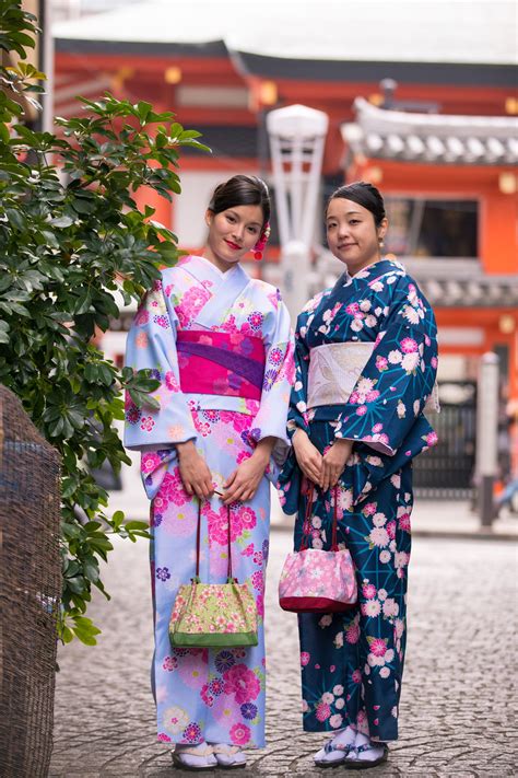 japanese women clothing